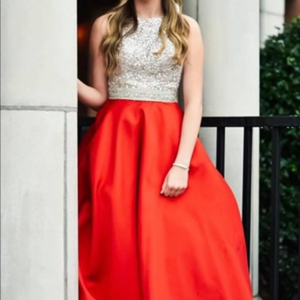 Sherri hill prom dress